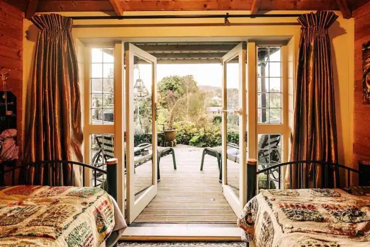 Starry Nights Cabin Fever Waikino Exterior foto